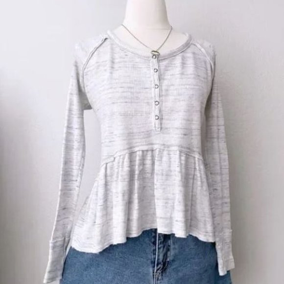 Free People We The Free| Henley flowy| XS| Women tops| long sleeve |peplum Gray. - Picture 4 of 6